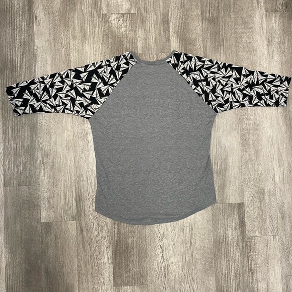 LulaRoe Randy Baseball Tee | Paper Airplanes - Picture 2 of 4